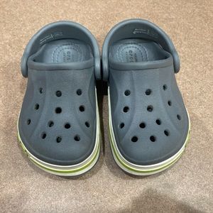 Toddler kids Crocs gray size 6